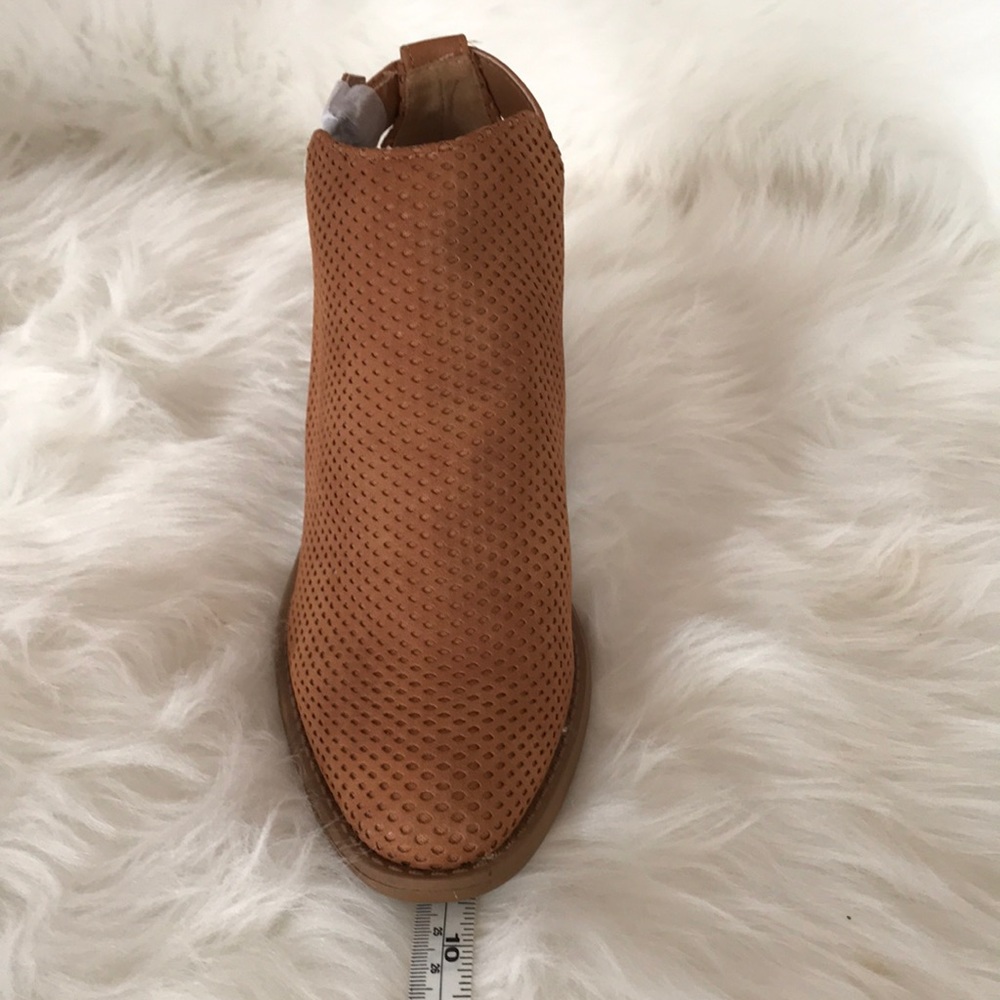 ✅ ⭐️FINAL PRICE DEDUCTION⭐️ Tan Bootie - Picture 6 of 8